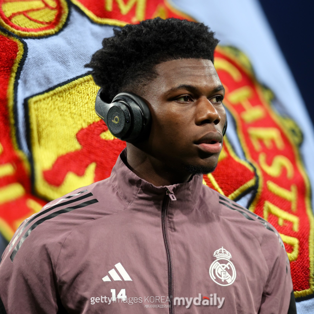 24일 파브리지오 로마노에 따르면 레알 마드리드는 맨체스터 유나이티드 이적설에 휩싸인 오렐리앙 추아메니를 잔류시킬 예정이다./게티이미지코리아