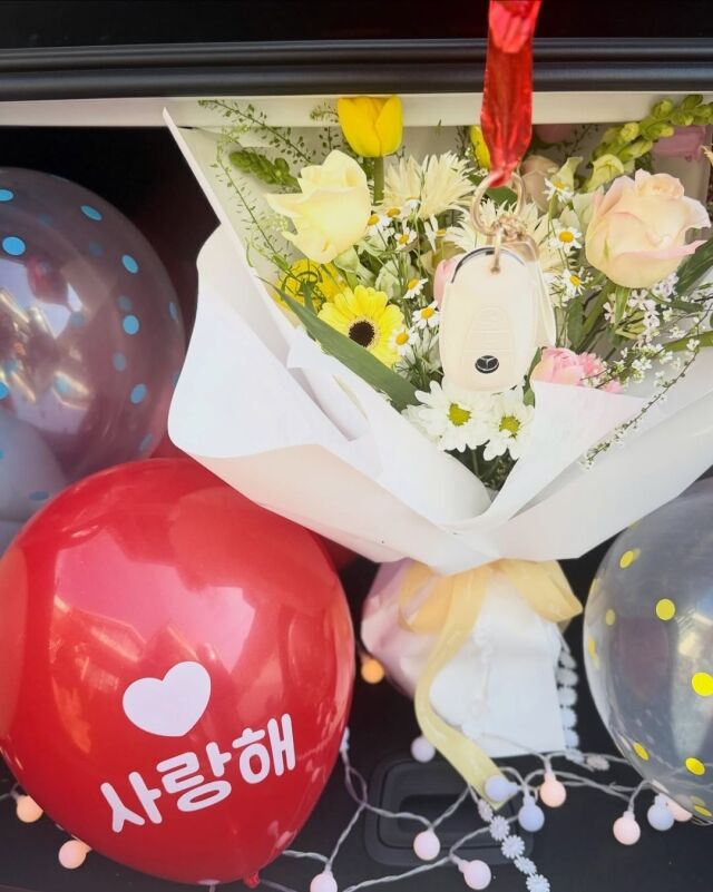 서동주가 남편에게 받은 결혼기념일 선물을 공개했다. / 서동주 SNS