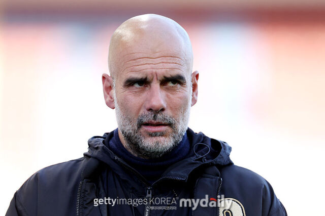 맨체스터 시티의 펩 과르디올라 감독이 22일 번리와의 경기를 지켜보고 있다./게티이미지코리아