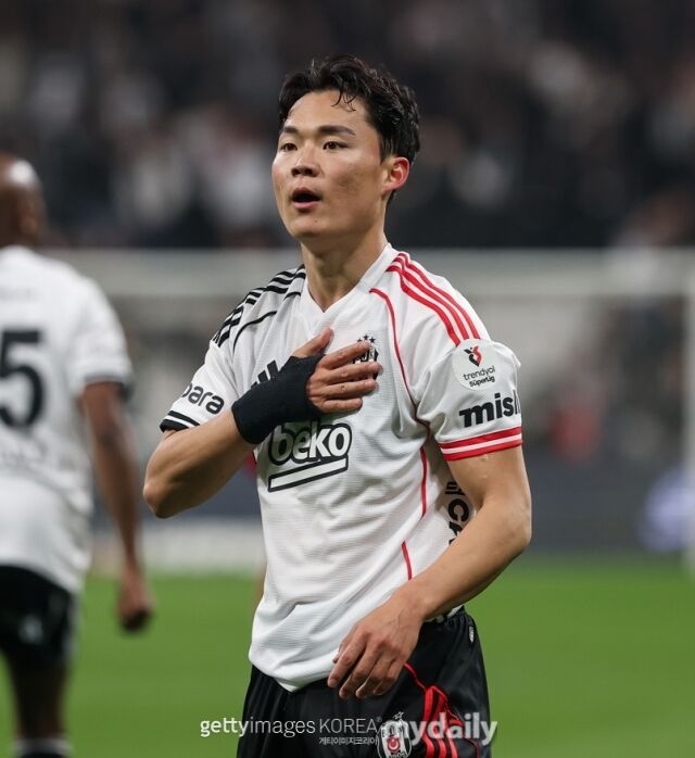 베식타스의 오현규가 안탈리아스포르와의 2025-26시즌 튀르키예 쉬페르리그 경기에서 세리머니를 펼치고 있다./게티이미지코리아