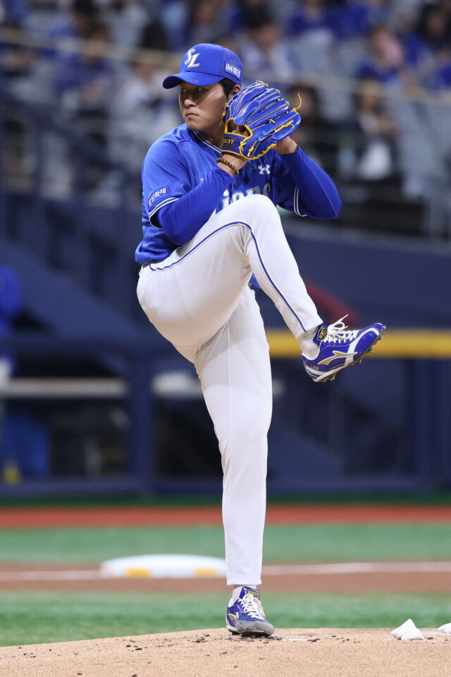 왼손 이승현이 24일 고척 키움 히어로즈전 선발 등판해 공을 던지고 있다./삼성 라이온즈 제공