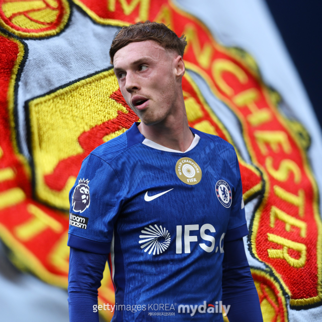 24일 영국 '커트오프사이드' 보도에 따르면 맨체스터 유나이티드가 첼시의 콜 파머 영입에 진지한 관심을 내비치고 있다./게티이미지코리아