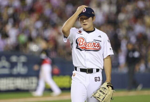 18일 경기에서의 김택연. 우측 어깨 극상근 염좌로 1군 엔트리에서 말소됐다./두산 베어스