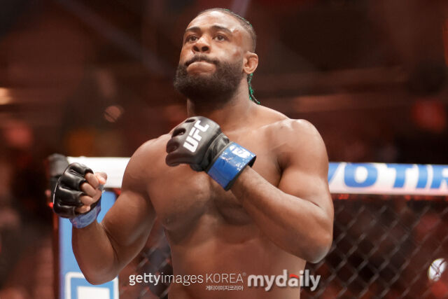 스털링이 2024년 12월 8일 펼쳐진 UFC 310에 출전해 모브사르 예블로예프와 경기를 준비하고 있다. /게티이미지코리아