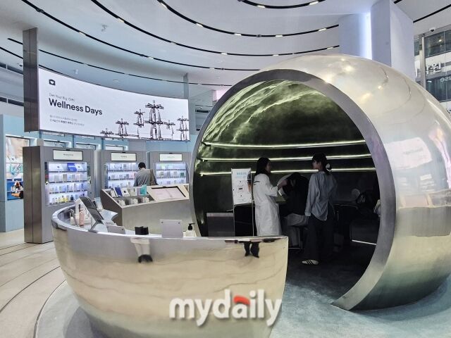 서울 강남역 인근에 문을 연 대형 웰니스 공간 ‘웰니스하우스서울’ 스토어 전경. /방금숙 기자
