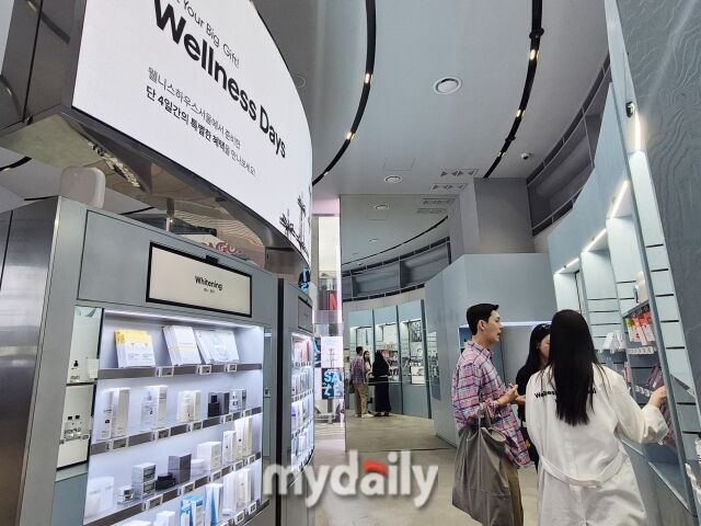 AI 기반 데이터로 피부와 신체 상태에 맞는 제품을 추천한다. /방금숙 기자