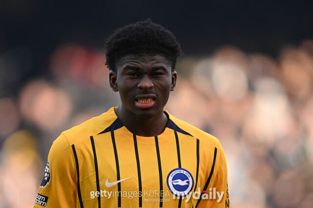 28일(이하 한국시각) 축구 통계 사이트 ‘트랜스퍼마크트’에 따르면 맨체스터 유나이티드가 카를로스 발레바(브라이튼) 영입을 위한 제안을 보낼 계획이다./게티이미지코리아