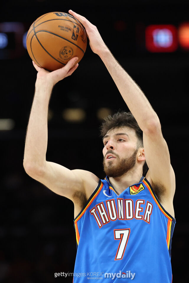 홈그렌이 28일 피닉스와 경기에서 슛을 시도하고 있다. /게티이미지코리아