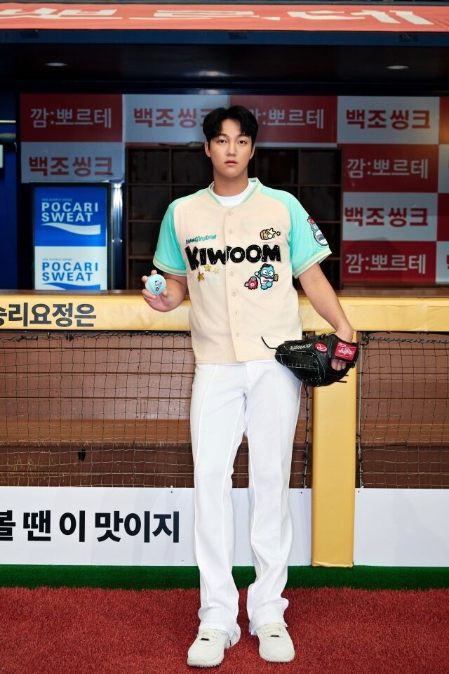 키움이 한교동과 함께 협업상품을 출시힌다./키움 히어로즈 제공