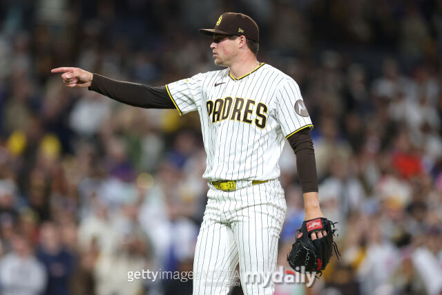 메이슨 밀러가 4월 28일 마운드에서 손짓을 하고 있다./게티이미지코리아