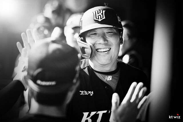 26일 경기에서의 김현수. 28일 LG전에서 동점 밀어내기 볼넷을 골랐다./KT wiz