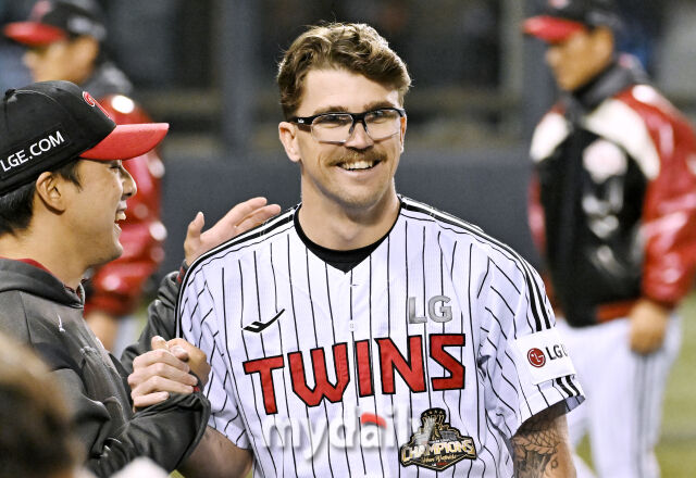 22일 경기 승리 후 미소짓는 웰스. 28일 LG전에서 QS를 기록했다./마이데일리