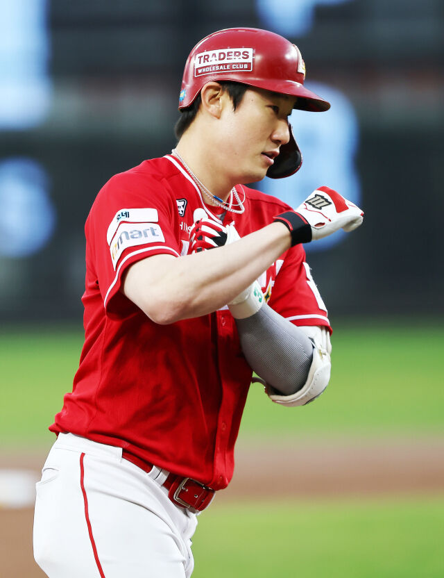 오태곤이 홈런 포함 4타점 맹타를 휘두르며 팀 승리를 이끌었다./SSG 랜더스