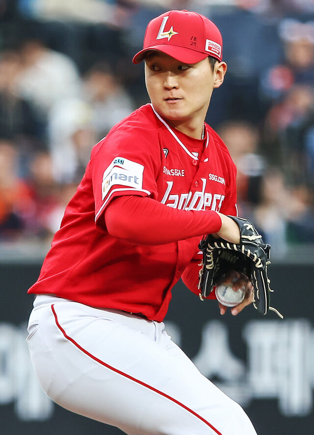 김건우가 다승 공동 1위로 올라섰다./SSG 랜더스