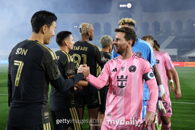손흥민과 메시가 2026년 2월 미국 LA에서 열린 2026시즌 MLS 개막전에서 맞대결을 펼쳤다./게티이미지코리아