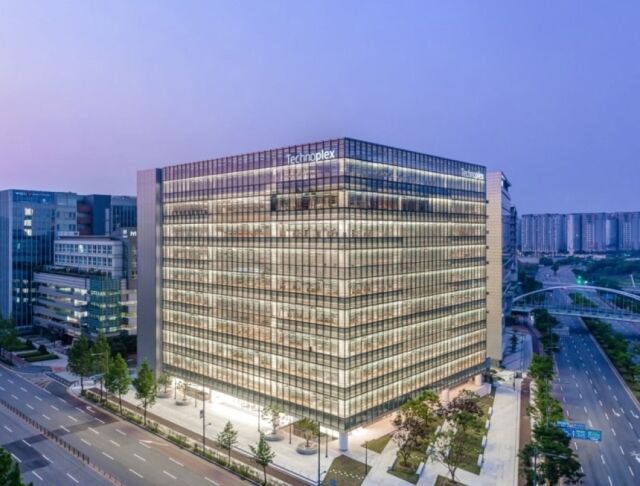 한국앤컴퍼니그룹 본사 테크노플렉스 전경. /한국앤컴퍼니그룹