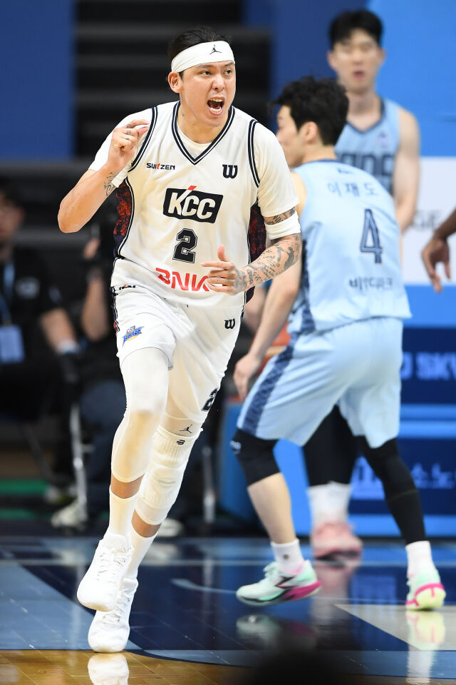 최준용이 5월 13일 챔프전 5차전 포효하고 있다./KBL 제공
