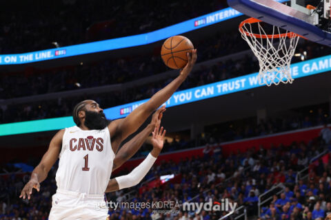 패패승승승! 연장 접전 V&hellip;클리블랜드, 원정서 디트로이트 격파&rarr;시리즈 전적 3승 2패 우위[NBA PO]