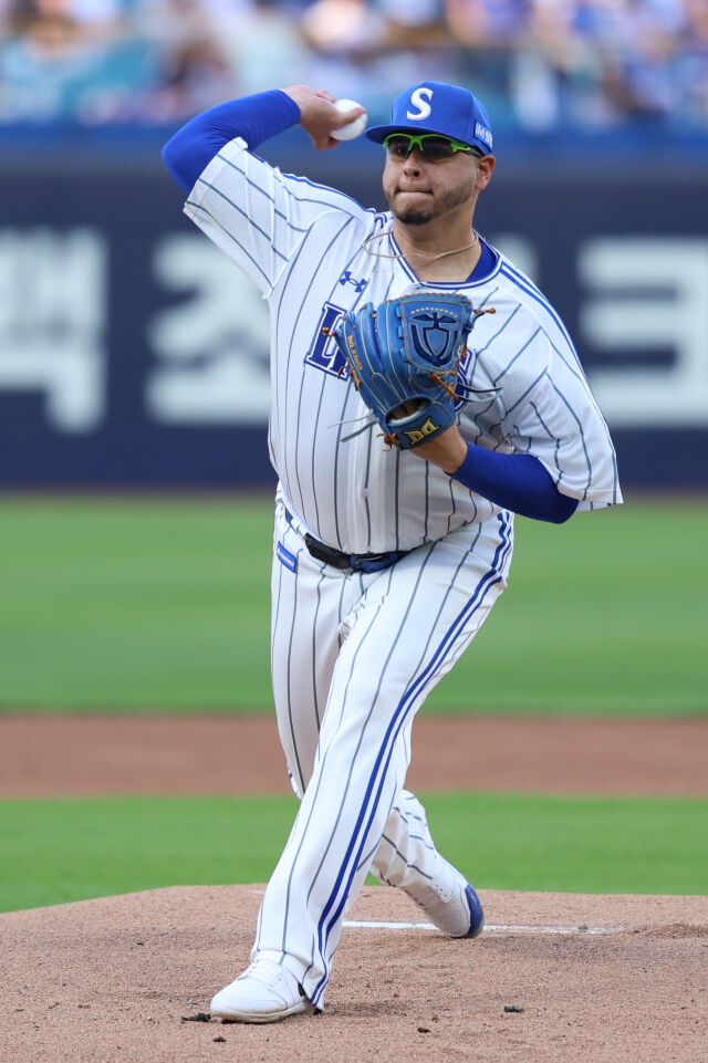 아리엘 후라도가 5월 15일 대구 KIA 타이거즈전 공을 던지고 있다./삼성 라이온즈 제공