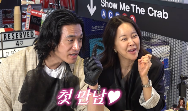 白智英“♥郑锡元，初次见面就亲吻了……他的腹肌像搓衣板一样”[热门评论]