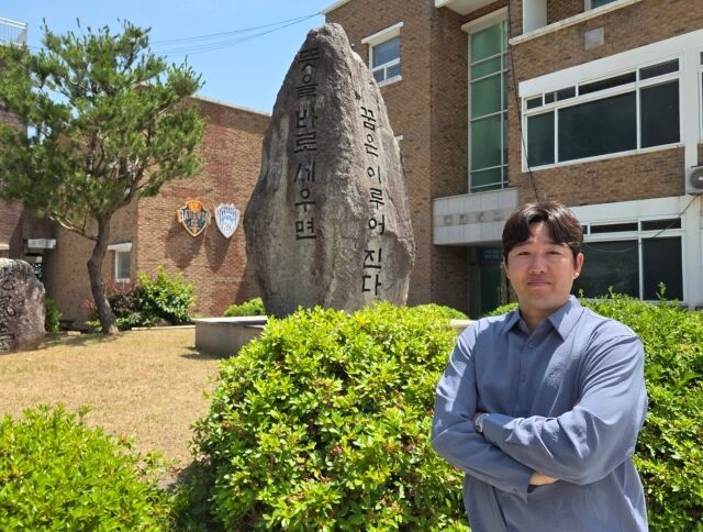 강원FC가 U-18(강릉제일고) 감독으로 김정우 감독을 선임했다. /강원FC 제공