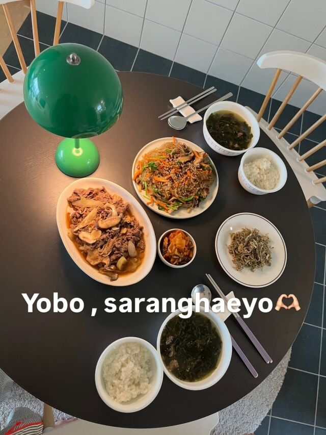 소진이 남편 이동하의 생일 이벤트에 감동한 일상을 공개했다. / 소진 SNS
