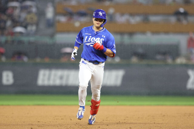 박승규가 5월 27일 인천 SSG 랜더스전 홈런을 치고 그라운드를 돌고 있다./삼성 라이온즈 제공