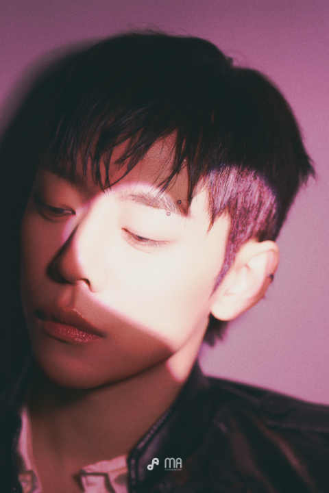 촉촉한 눈빛, 설렘 유발&hellip; '컴백 임박' 달라진 정대현