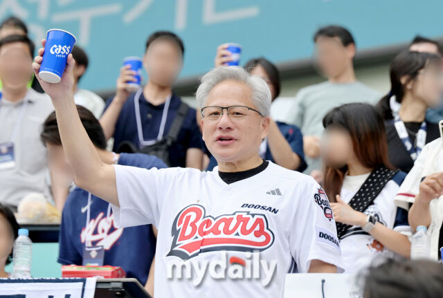 ▲ 젠슨 황, 다함께 한잔 합시다!