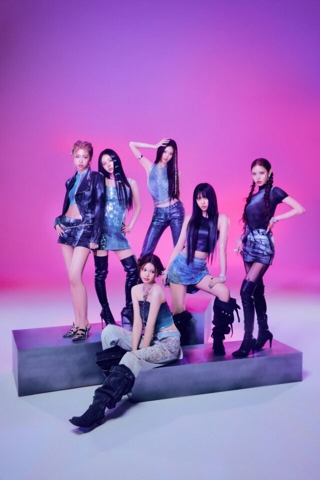그룹 이즈나 미니 3집 'SET THE TEMPO' 콘셉트 포토 단체 / 웨이크원