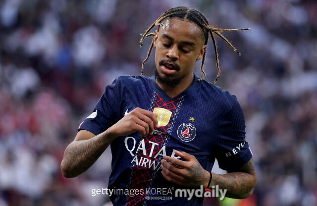 8일 영국 '기브미스포츠' 보도에 따르면 리버풀이 브래들리 바르콜라(PSG) 영입 경쟁에 뛰어들었다./게티이미지코리아