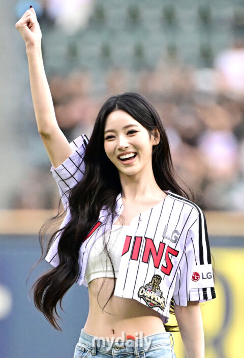 [MD포토] 미야오 안나 '야구장에 해피 바이러스 전파하는 미소'
