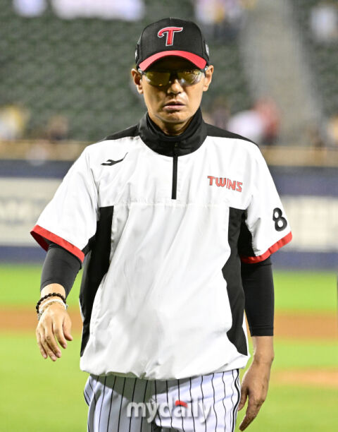 [MD포토] 염경엽 감독 '승장'