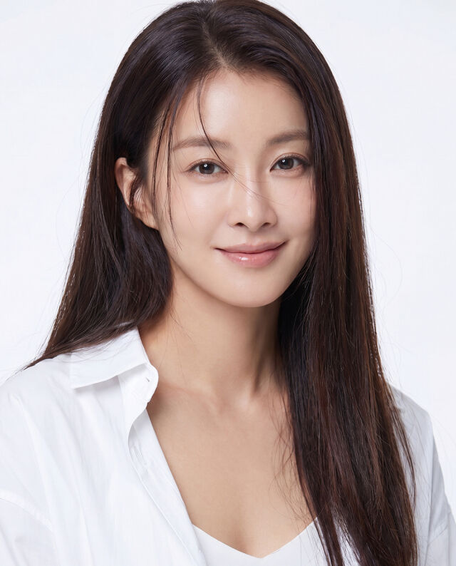 배우 이시영 프로필 / AMB컴퍼니