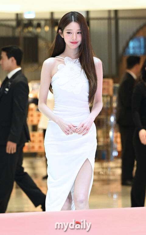 [MD포토] 장원영 '여신의 등장'