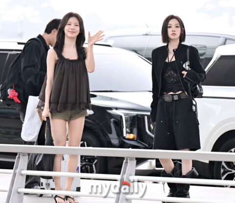 [MD포토] 아이들 미연&middot;우기 '설렘 안고 월드 투어 출발'