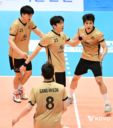 MB 이준영&middot;장하랑 24점 합작...중앙 적극 활용한 KB, 부산광역시체육회 꺾고 단양 대회 4강 진출 성공