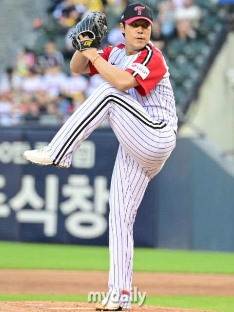 [MD포토] LG 김진성 '8회부터 내가 책임진다'