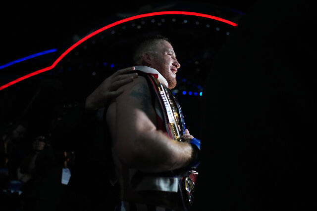 챔피언 벨트를 멘 게이치. /UFC 제공