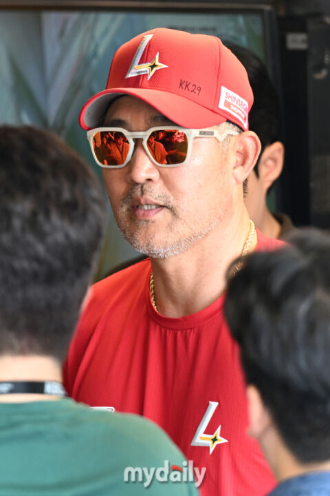[MD포토] 이숭용 '연패부터 끊어야죠'