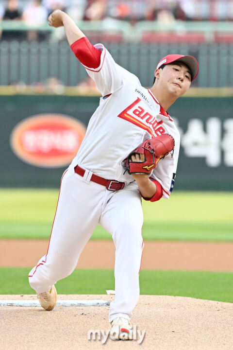 [MD포토] 김민준 '빠른공 승부'