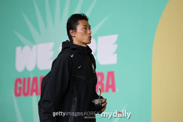 지난 12일(한국시각) 멕시코 할라스코주 과달라하라 인근 사포판의 과달라하라 스타디움에서 펼쳐진 한국과 체코의 2026 북중미 월드컵 A조 1차전을 위해 경기장에 입장하고 있는 조규성./게티이미지코리아