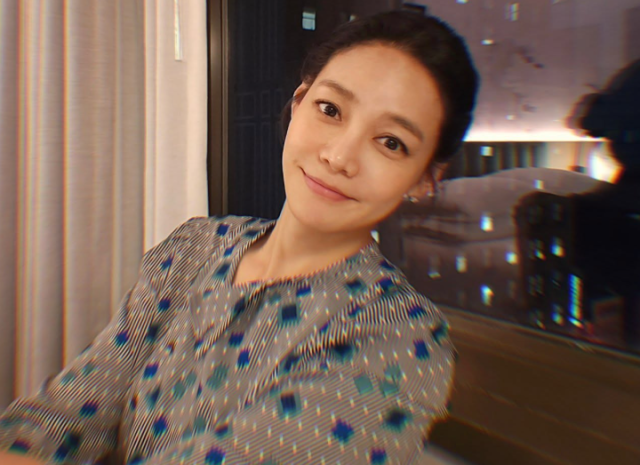 유창한 외국어 실력을 바탕으로 동시통역사 겸 방송인으로서 종횡무진 활약 중인 안현모가 타국에서 안타까운 건강 상태를 전해왔다. /안현모 소셜미디어