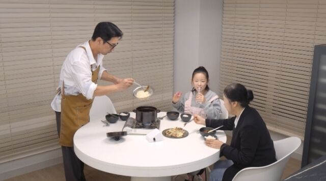 장민호가 '트롯 신동' 이수연과 할머니를 대접한다. / KBS 2TV '편스토랑'