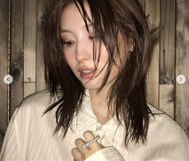 모모는 지난 16일 자신의 SNS 채널을 통해 근황이 담긴 사진 여러 장을 게재했다./모모 소셜미디어