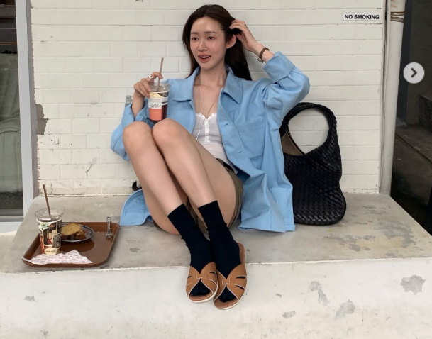 차정원은 지난 18일 자신의 SNS를 통해 “서촌 쇼핑day”라는 글과 더불어 여러 장의 사진을 공개했다./차정원 소셜미디어
