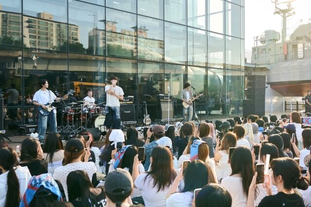 밴드 에이엠피./FNC엔터테인먼트