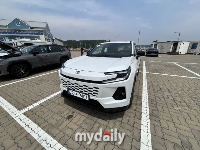 도요타 ‘올 뉴 RAV4’ PHEV XSE 트림. /심지원 기자