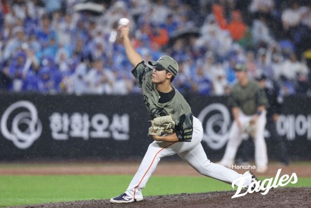 정우주가 6월 19일 대전 삼성 라이온즈전 공을 던지고 있다./한화 이글스 제공