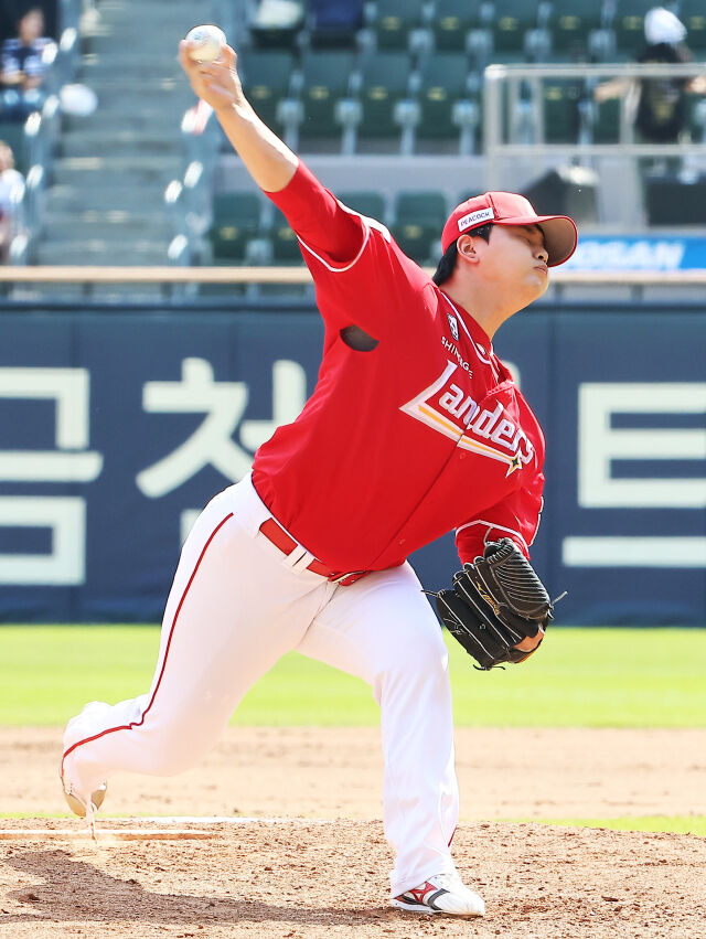 김민이 공을 던지고 있다./SSG 랜더스 제공